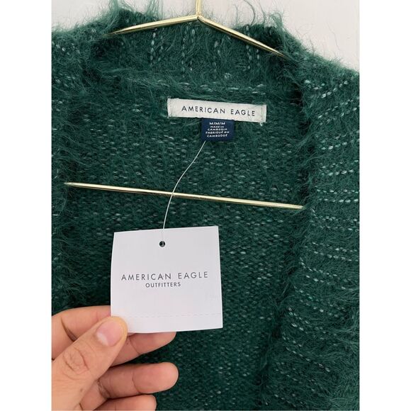 AMERICAN EAGLE Whoa So Cozy Fuzzy Cardigan Sweater Size Medium NWT Oversized Fit - Picture 5 of 5